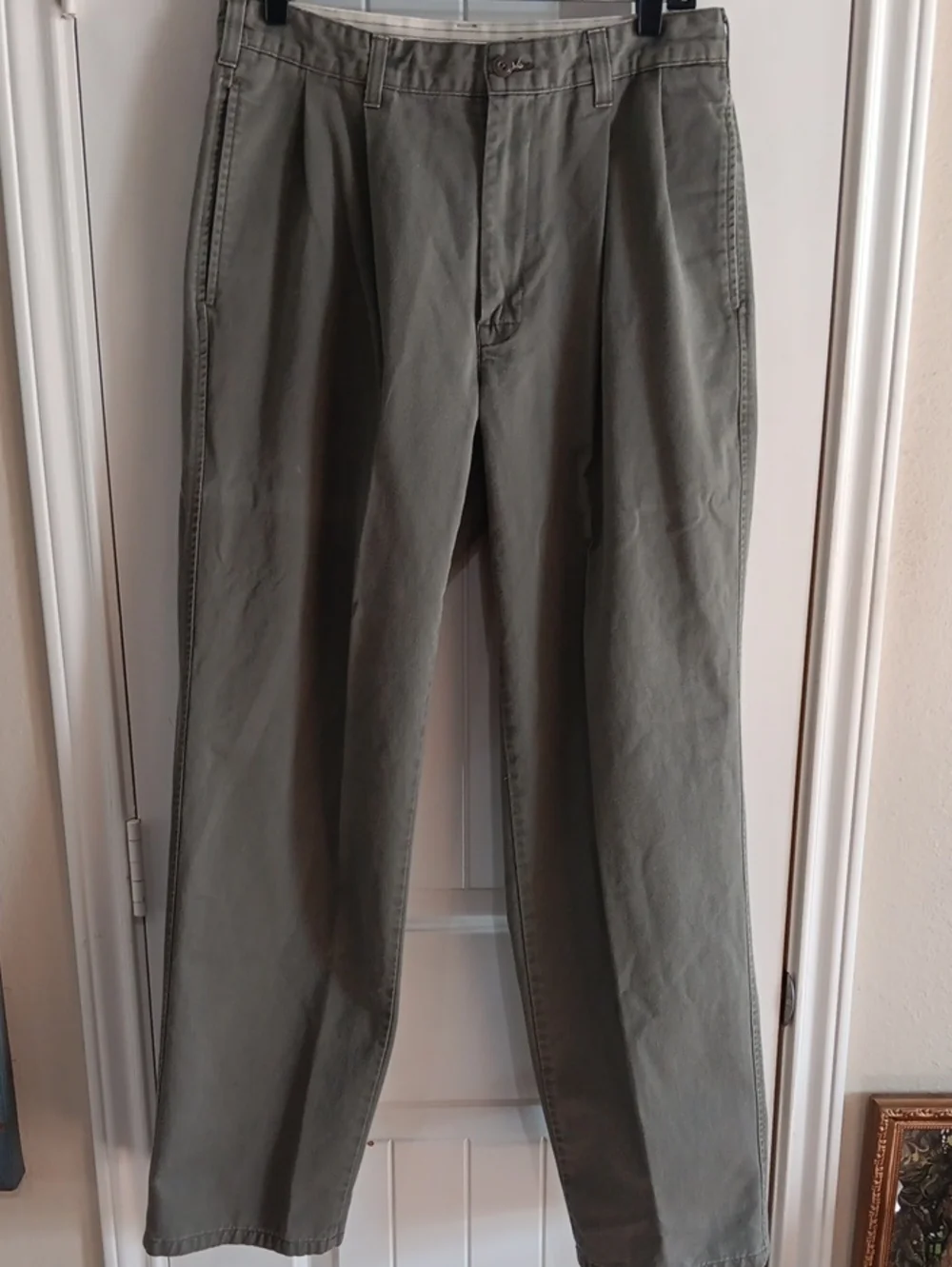 Y2K Calvin Klein Khakis 32x32 Pleated Pants
